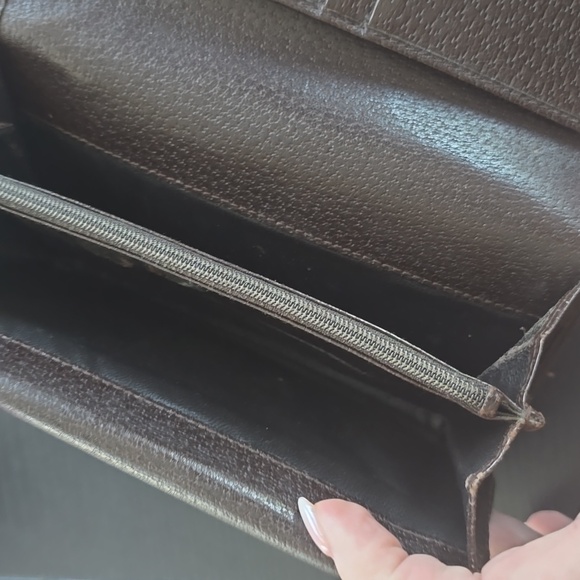 Gucci Double Snap Long Wallet - Picture 6 of 13